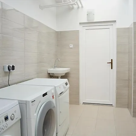 Clementine Apartment *