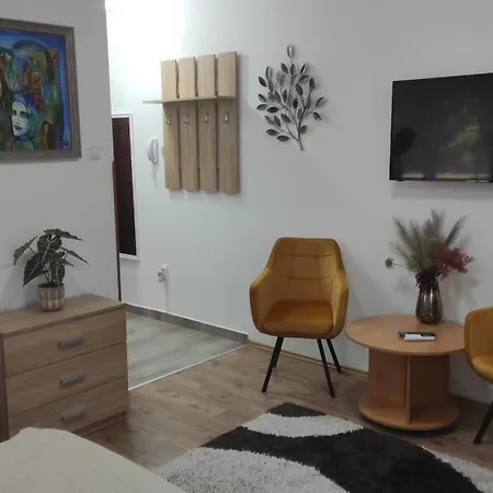 Clementine Apartamento Százhalombatta