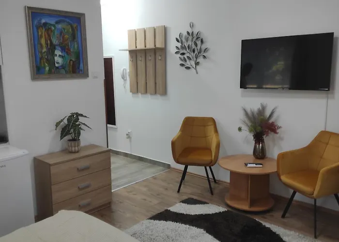 Clementine Apartament Százhalombatta