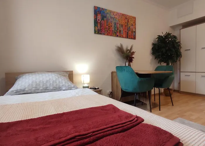 Clementine Apartament *